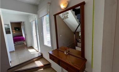 CARILO - AVESTRUZ Y ROBLES - CASA EN VENTA.