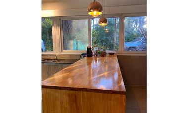 CARILO - AVESTRUZ Y ROBLES - CASA EN VENTA.