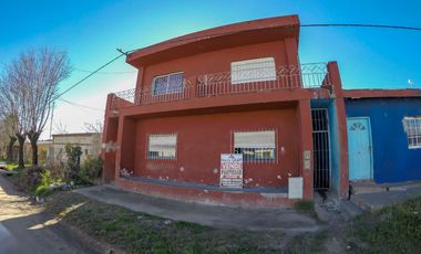 Grupo Habitacion (ex Hotel) + 2 Viviendas