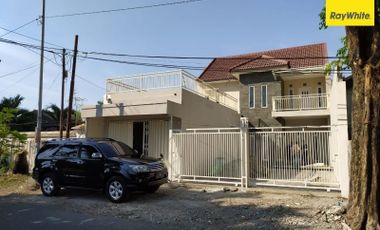 Dijual Rumah Dengan 7 Kamar Lokasi Di Candi Lontar, Surabaya