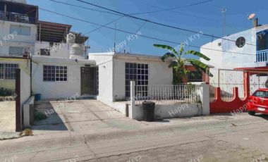 CASA  EN VENTA  EN ACAPULCO  ZONA DIAMANTE  CERCA DE PLAYA