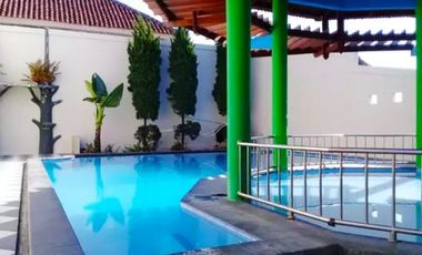 Villa Modern Full Furnished di Cipendawa Cipanas lengkap dengan kolam renang, Bogor