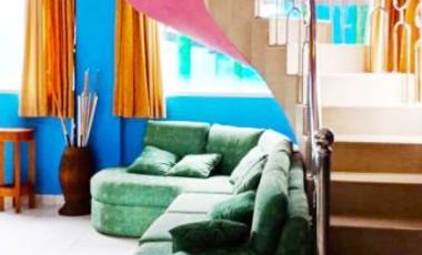 Villa Modern Full Furnished di Cipendawa Cipanas lengkap dengan kolam renang, Bogor