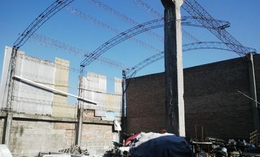 GALPON DE 217 M2 CUBIERTO Y EN L ( 317 M2 DESCUBIERTO)