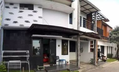 *Rumah 2 Lantai Luas 80 di Simpang Sulfat kota Malang
