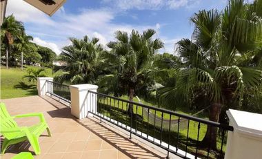 LUJOSA VILLA TUCAN COUNTRY CLUB & GOLF RESORT COCOLI 460 MT2 3REC+CBE