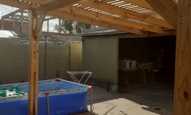 Excelente vivienda sobre avenida en Ingeniero Allan, Varela