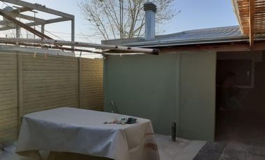 Excelente vivienda sobre avenida en Ingeniero Allan, Varela