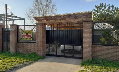 Excelente vivienda sobre avenida en Ingeniero Allan, Varela