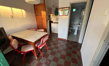 Casa de 2 Habitaciones. Excelente Zona