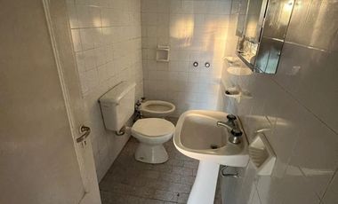 Casa de 2 Habitaciones. Excelente Zona