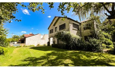 Chalet siete ambientes. Alvear 2700. Mar del Plata. Venta.