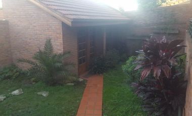 Chalet de 7 ambientes, Barrio Parque.
