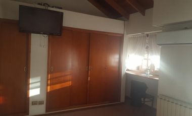 Chalet de 7 ambientes, Barrio Parque.