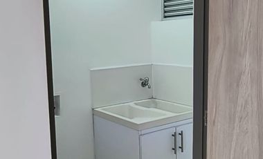apartamento en arriendo en prados del este. Cod A3467