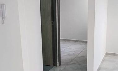 apartamento en arriendo en prados del este. Cod A3467