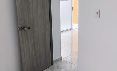 apartamento en arriendo en prados del este. Cod A3467