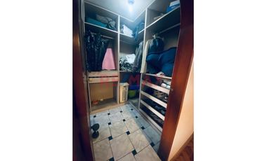 Ate Amplia Casa 280 M2. 5 Habitaciones. 4 Baños. Ubicacion Estrategica.