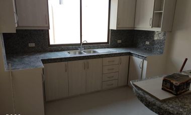 CASA DE ESTRENO EN CIUDAD CELESTE