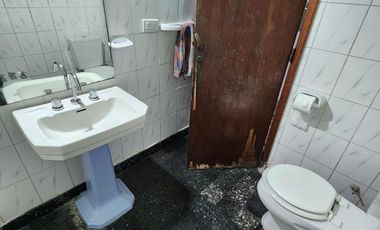 Casa en  VENTA JUJUY Y J.B.JUSTO QUILMES OESTE