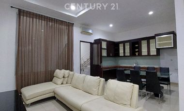 Di Sewa Rumah Pik 1 Siap Huni, Rapi, Fully Furnished