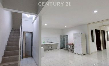 Di Sewa Rumah Pik 1 Siap Huni, Rapi, Fully Furnished