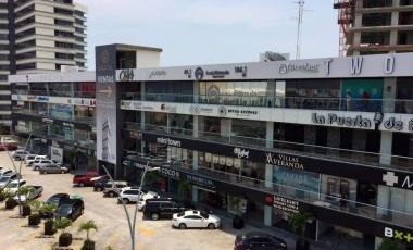 RENTA DE LOCAL EN PALZA VELA | ARLETTE FLORES