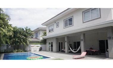 VENTA CASA COSTA DEL ESTE