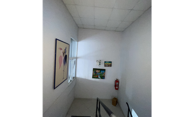 Venta de local - galera en Via Brasil