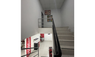 Venta de local - galera en Via Brasil