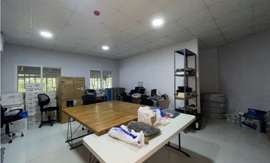 Venta de local - galera en Via Brasil