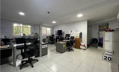 Venta de local - galera en Via Brasil