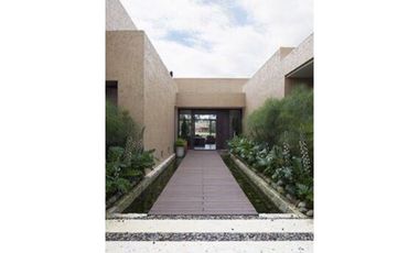 Espectacular casa para venta en LA PRADERA 644 m2 + 168 de terraza