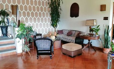 SE VENDE hermosa casa en condominio de 4 casa en zona dorada de Cuernavaca