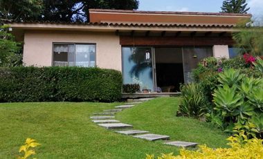 SE VENDE hermosa casa en condominio de 4 casa en zona dorada de Cuernavaca