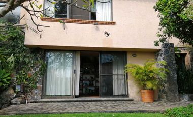 SE VENDE hermosa casa en condominio de 4 casa en zona dorada de Cuernavaca