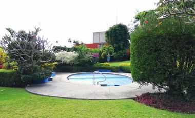 SE VENDE hermosa casa en condominio de 4 casa en zona dorada de Cuernavaca