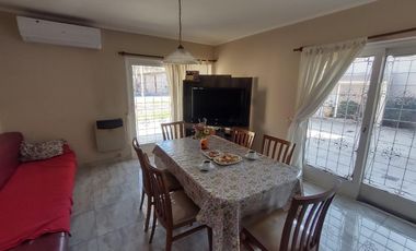 EXCLUSIVA CASA EN LA MEJOR ZONA DE GRANJA DE FUNES CORDOBA ZONA NORTE!!!!