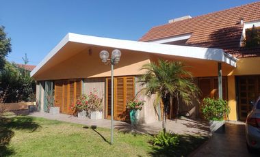 EXCLUSIVA CASA EN LA MEJOR ZONA DE GRANJA DE FUNES CORDOBA ZONA NORTE!!!!