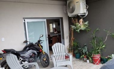 VENTA - CASA 2 HABITACIONES - BARRIO PRIVADO, ZONA TOMA VIEJA