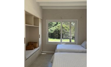 CASA EN VENTA EN COSTA ESMERALDA - MARITIMO III 120