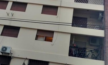 DEPARTAMENTO 2 AMB. AMPLIOS AL FRENTE