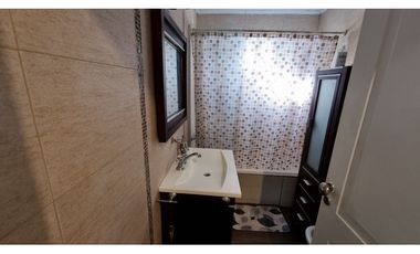 Casa de 3 ambientes con piscina. Barrio Las Margaritas.