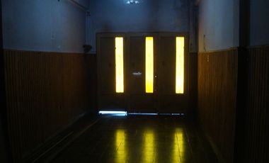 BURZACO:BARRIO CORIMAYO: AMPLIA CASA 2 DORMIT.+COCHERA+LOCAL+FDO C/QUINCHO.