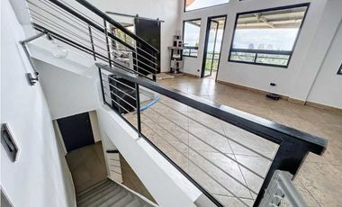 CASA ALTOS DE CERRO AZUL CON VISTA PANORAMICA PANAM