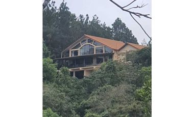 CASA ALTOS DE CERRO AZUL CON VISTA PANORAMICA PANAM