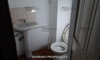 BARBARO ALQUILA GALPON EN VILLA LINCH