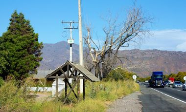Vendemos Parcela A Orilla De Carretera