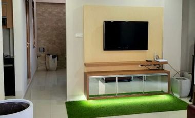 villa & KOLAMRENANG PRIBADI di cileunyi bandung