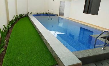 villa & KOLAMRENANG PRIBADI di cileunyi bandung